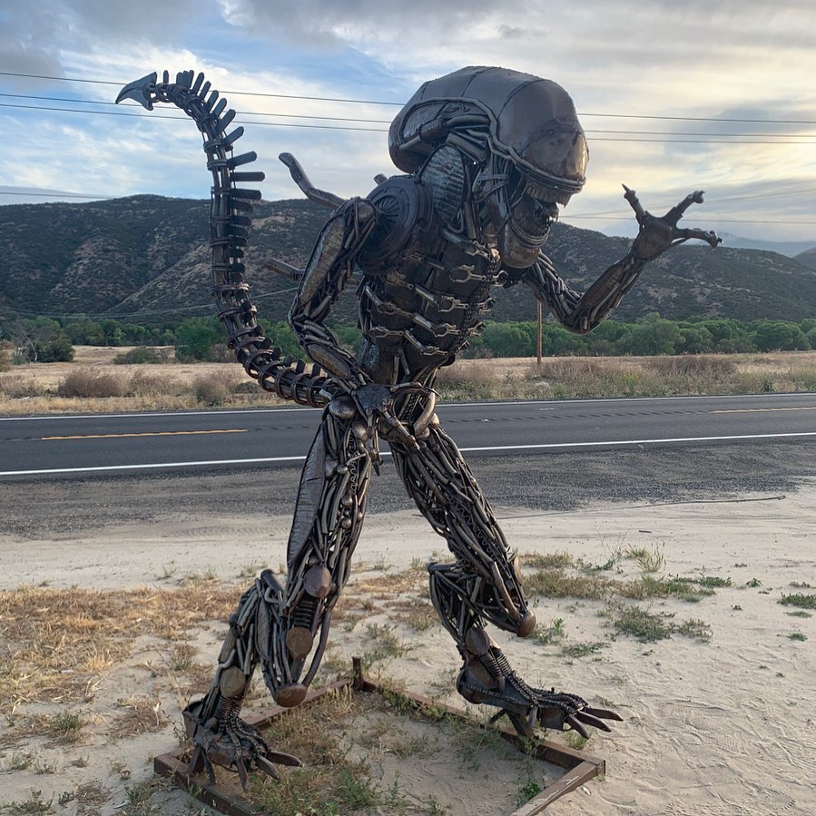 alien sculpture